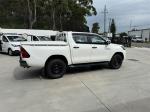 2020 TOYOTA HILUX DOUBLE CAB P/UP SR (4x4) GUN126R FACELIFT