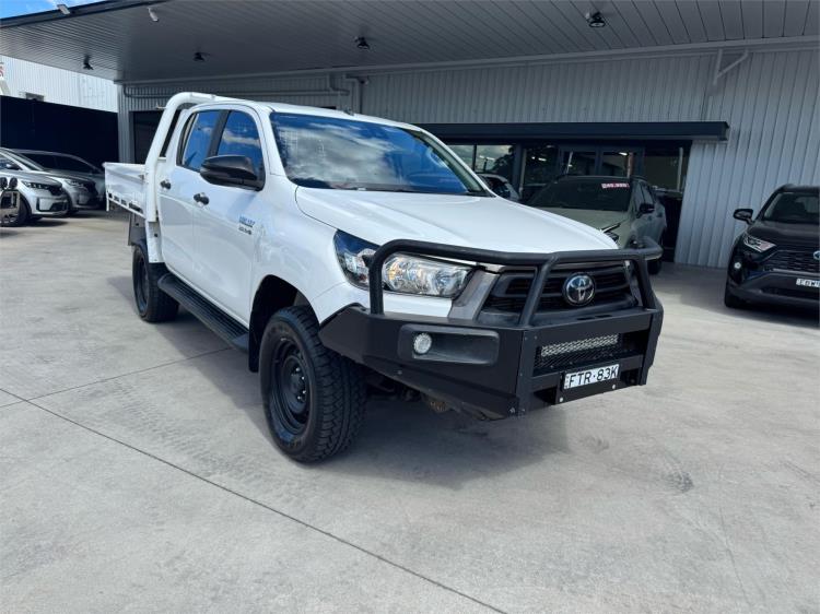 2021 TOYOTA HILUX DOUBLE C/CHAS SR (4x4) GUN126R FACELIFT
