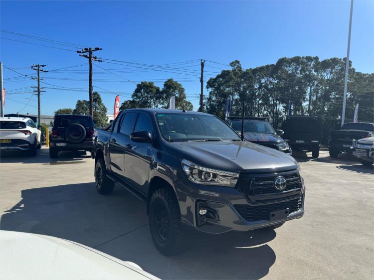 2019 TOYOTA HILUX DOUBLE CAB P/UP SR5 (4x4) GUN126R MY19 UPGRADE