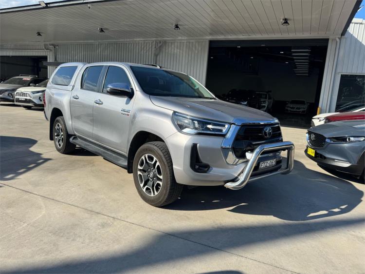 2021 TOYOTA HILUX DOUBLE CAB P/UP SR5 (4x4) GUN126R FACELIFT
