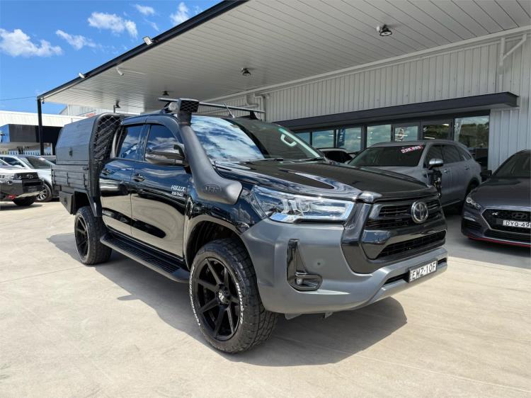 2020 TOYOTA HILUX DOUBLE CAB P/UP SR5 (4x4) GUN126R FACELIFT