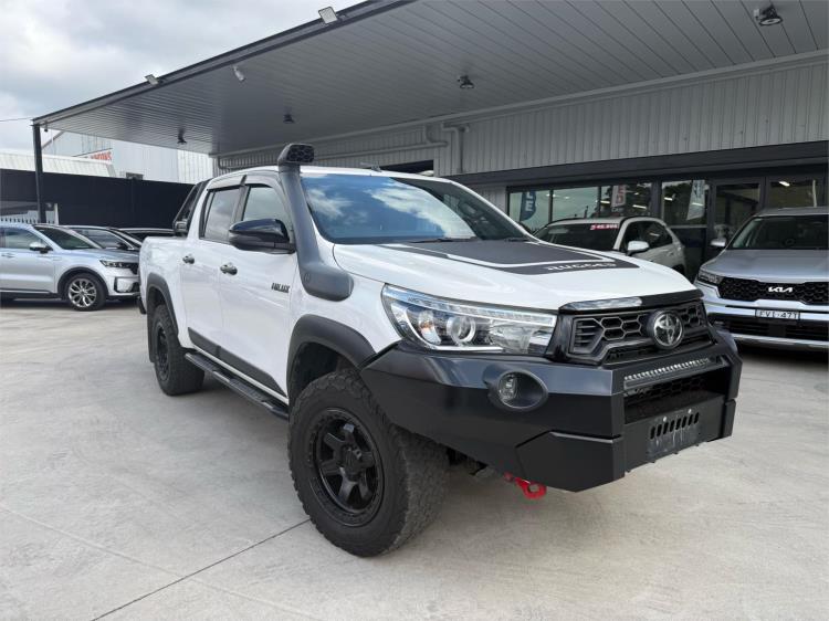 2020 TOYOTA HILUX DOUBLE CAB P/UP RUGGED X (4x4) GUN126R MY19 UPGRADE
