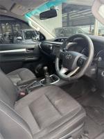 2015 TOYOTA HILUX DUAL CAB UTILITY SR5 (4x4) GUN126R
