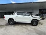 2015 TOYOTA HILUX DUAL CAB UTILITY SR5 (4x4) GUN126R