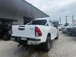 2015 TOYOTA HILUX DUAL CAB UTILITY SR5 (4x4) GUN126R