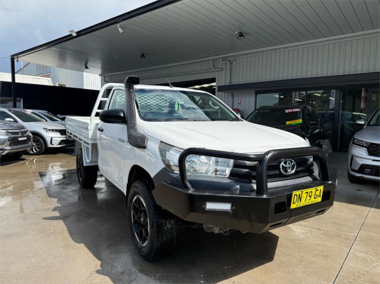 2016 TOYOTA HILUX C/CHAS WORKMATE (4x4) GUN125R