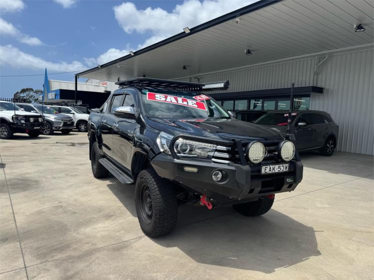 2018 TOYOTA HILUX DUAL CAB UTILITY SR5 (4x4) GUN126R MY17