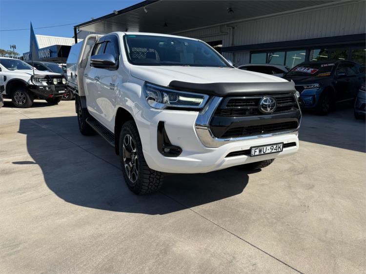 2021 TOYOTA HILUX DOUBLE C/CHAS SR5 (4x4) GUN126R