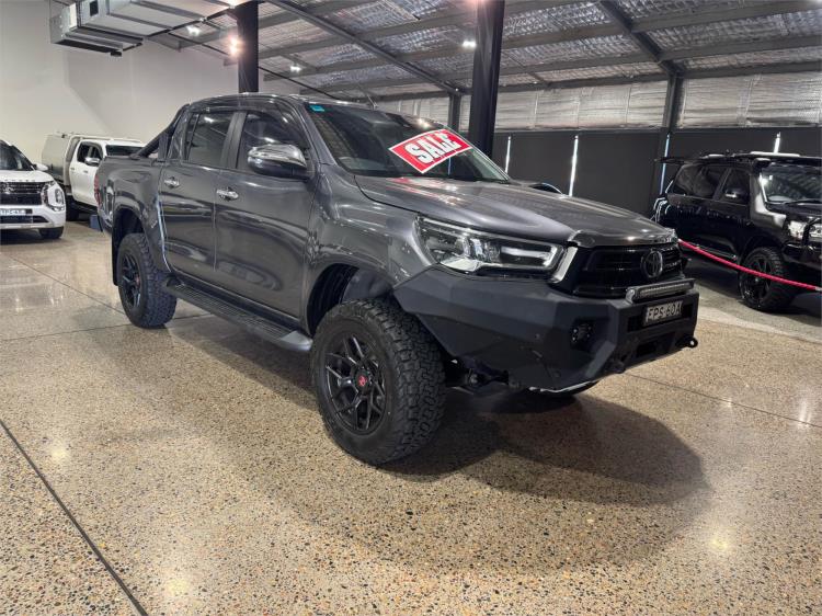 2021 TOYOTA HILUX DOUBLE CAB P/UP SR5 (4x4) GUN126R FACELIFT