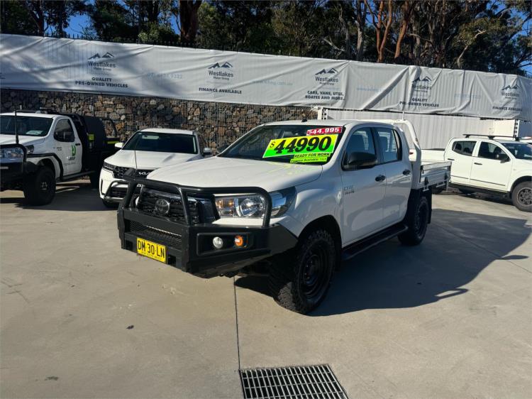 2020 TOYOTA HILUX DOUBLE C/CHAS SR (4x4) GUN126R FACELIFT