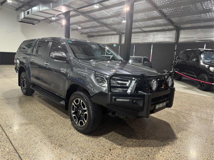2021 TOYOTA HILUX DOUBLE CAB P/UP SR5 (4x4) GUN126R