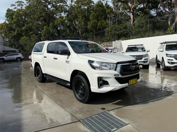 2020 TOYOTA HILUX DOUBLE CAB P/UP SR (4x4) GUN126R MY19 UPGRADE