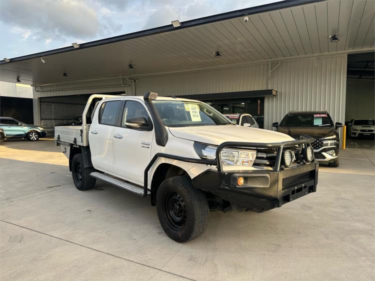 2017 TOYOTA HILUX DUAL C/CHAS SR (4x4) GUN126R