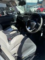 2020 TOYOTA HILUX DOUBLE CAB P/UP SR (4x4) GUN126R FACELIFT
