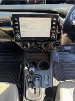 2020 TOYOTA HILUX DOUBLE CAB P/UP SR (4x4) GUN126R FACELIFT