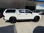 2020 TOYOTA HILUX DOUBLE CAB P/UP SR (4x4) GUN126R FACELIFT