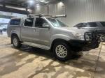 2015 TOYOTA HILUX DUAL CAB P/UP SR5 (4x4) KUN26R MY14