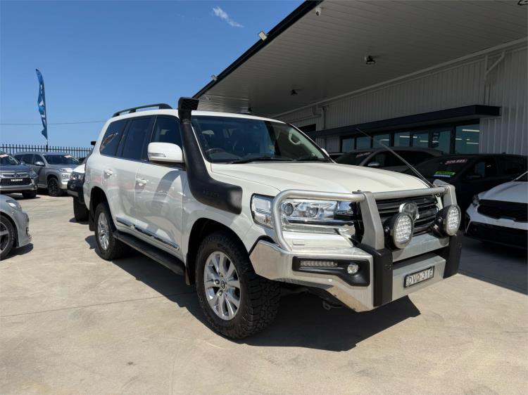 2016 TOYOTA LANDCRUISER 4D WAGON SAHARA (4x4) VDJ200R MY16