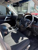 2016 TOYOTA LANDCRUISER 4D WAGON SAHARA (4x4) VDJ200R MY16